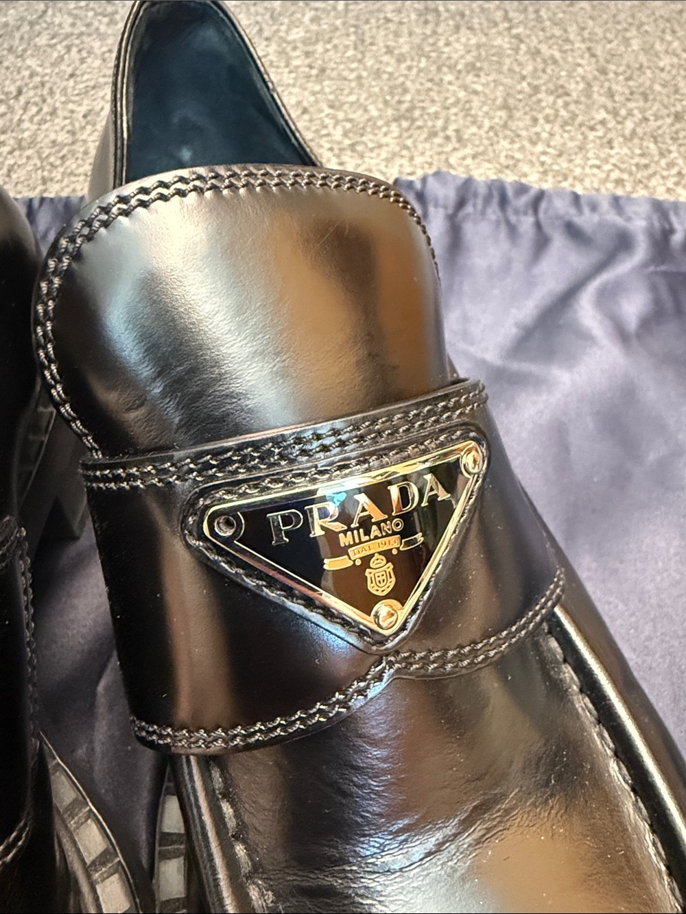 Prada Logo Leather Loafers in Nero - Picture 13 of 14